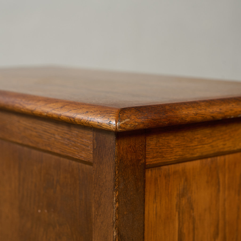 英国 クラシック サイドキャビネット サイドテーブル