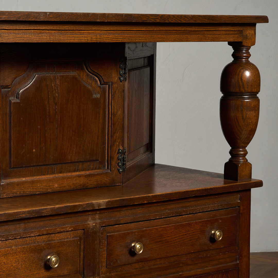 英国 クラシック コートカップボード 食器棚