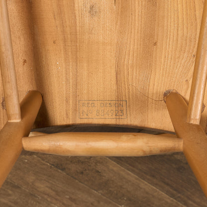 スティックバックチェア