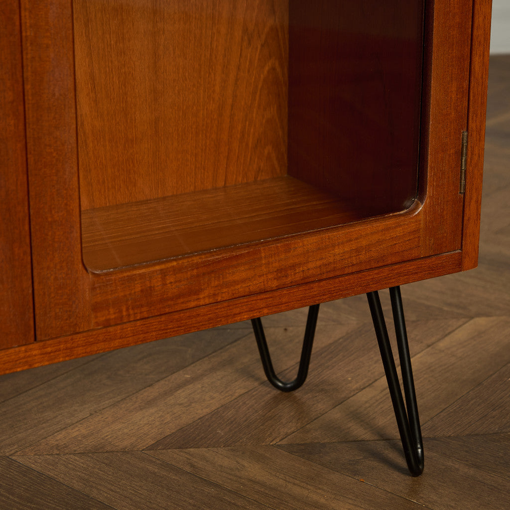 Fresco ガラス ブックケース カスタム アイアン ヘアピンレッグ