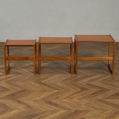 Quadrille ヴィンテージ ネストテーブル