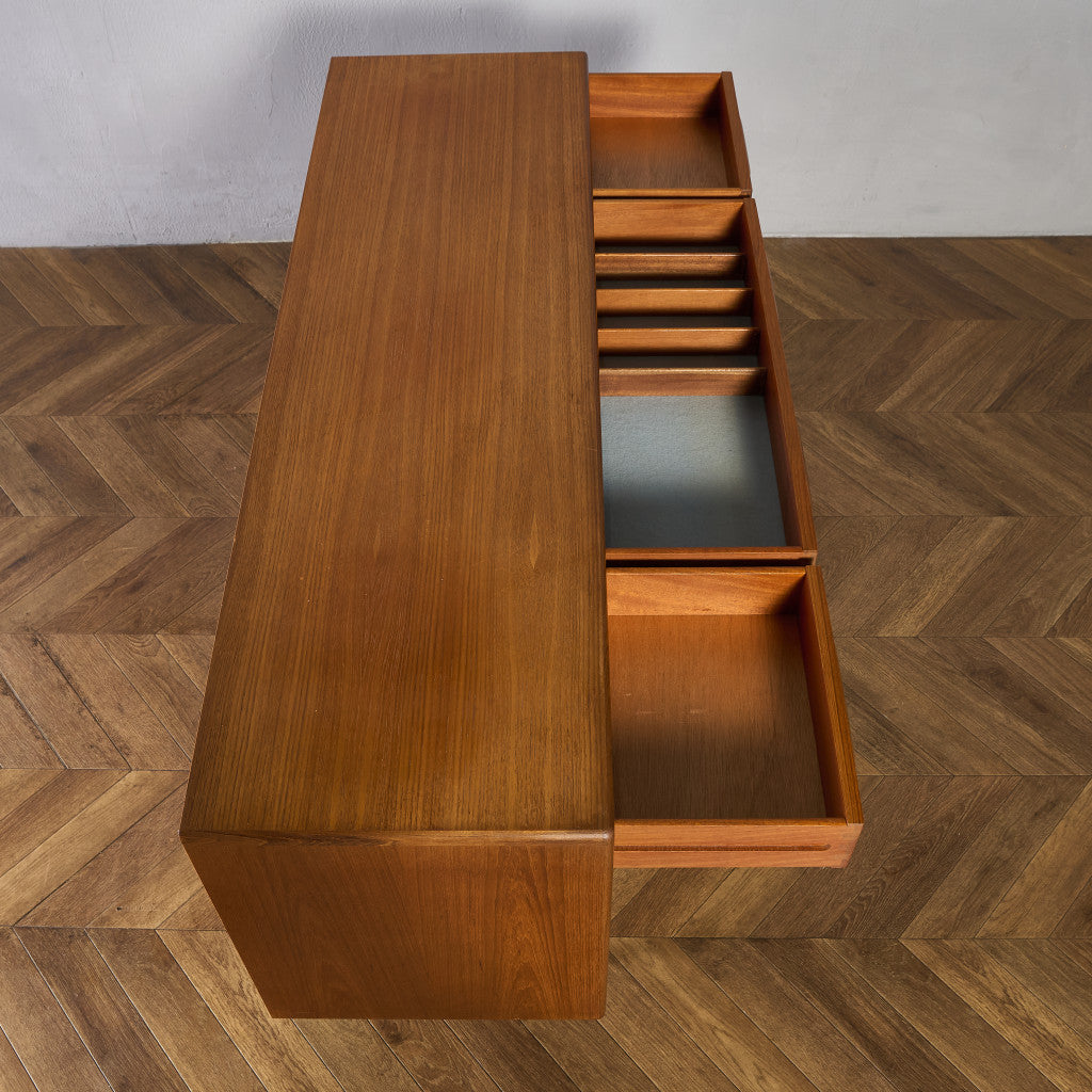 Fresco ヴィンテージ 脚付き サイドボード (4072)