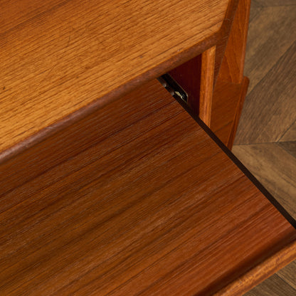 ヴィンテージ コーナー キャビネット  AVボード