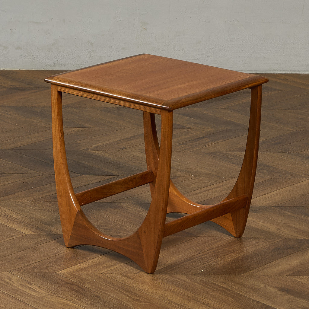 Astro ネスト コーヒーテーブル