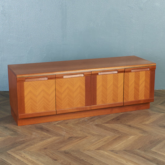 Chevron ヴィンテージ サイドボード