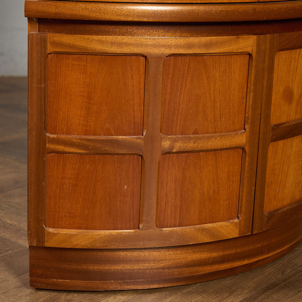 ネイサン Nathan 十字扉 ヴィンテージ トール コーナーキャビネット #95517