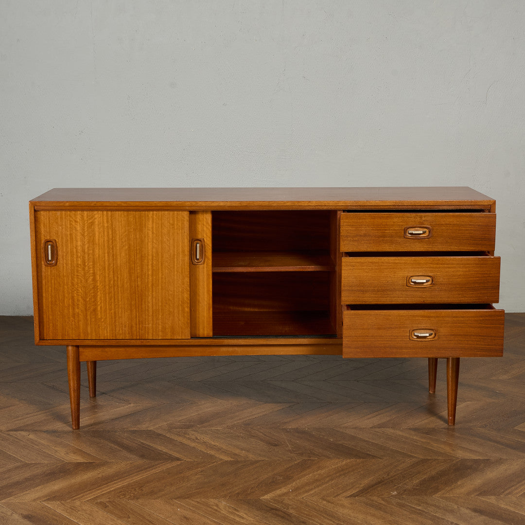 ヴィンテージ サイドボード 食器棚