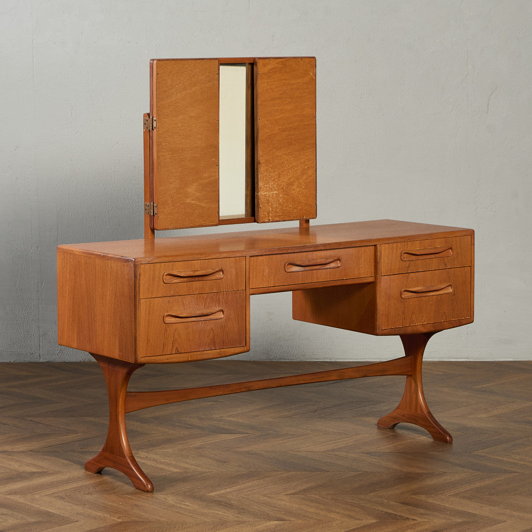 取り扱いブランド | camori ヴィンテージ家具・北欧インテリアの通販サイト