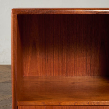 Fresco ナイトテーブル