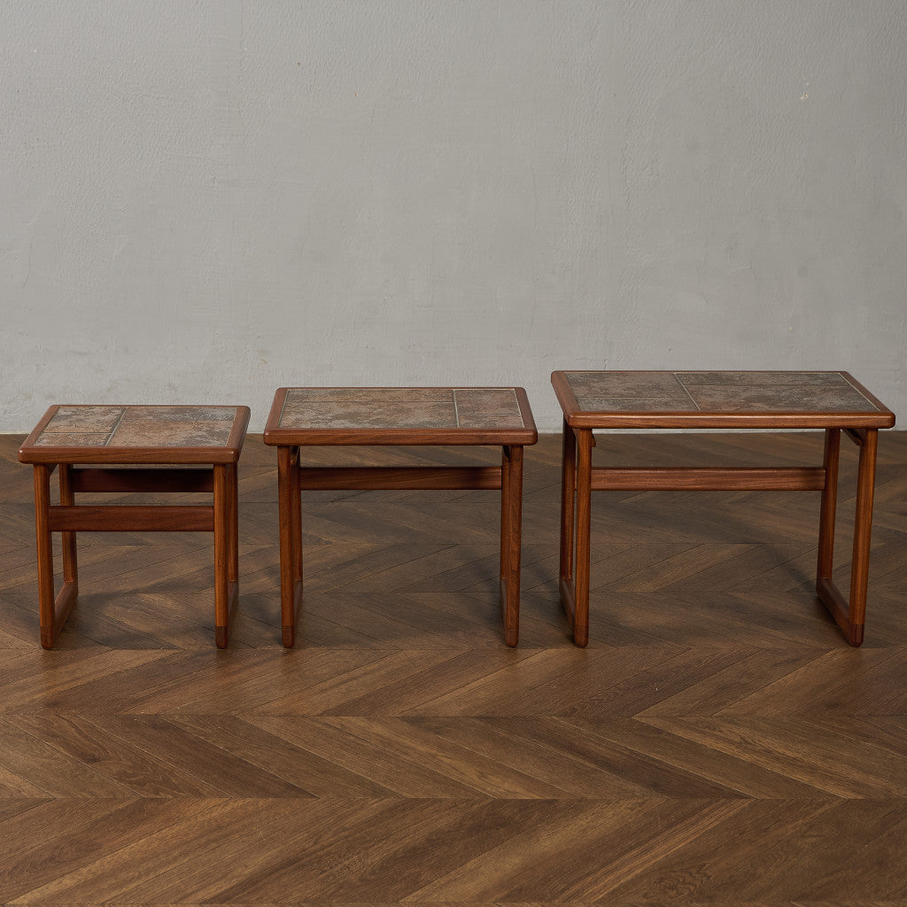 ヴィンテージ タイルトップ ネストテーブル