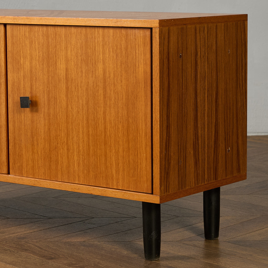 英国 ヴィンテージ キャビネット