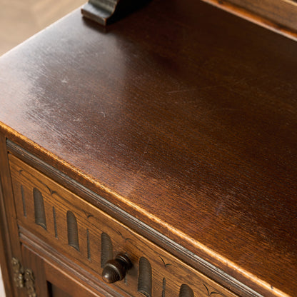 ウェルシュドレッサー 食器棚