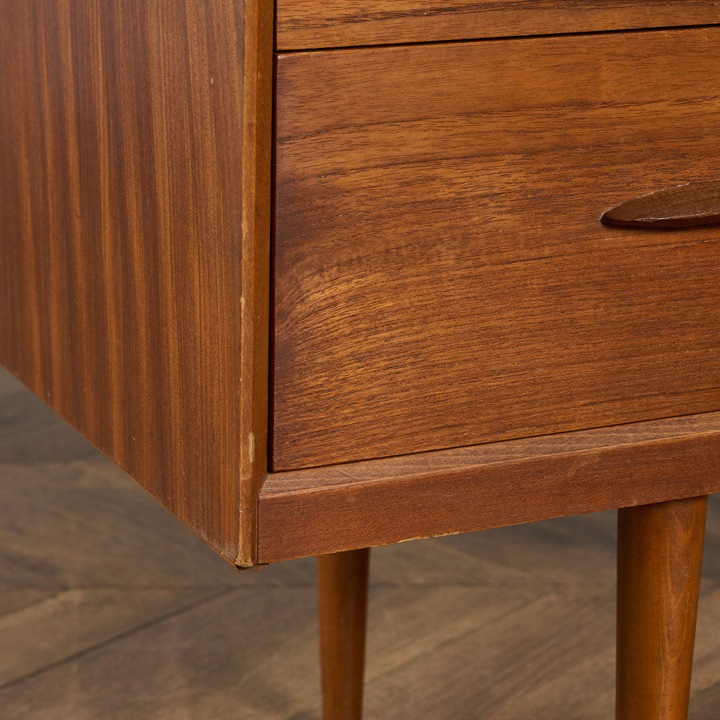 イギリス ヴィンテージ サイドボード