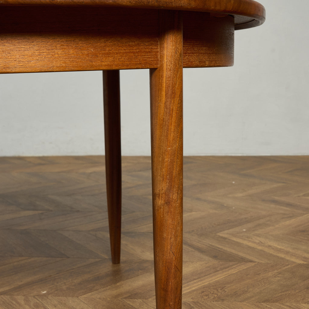 ヴィンテージ エクステンション オーバルダイニングテーブル