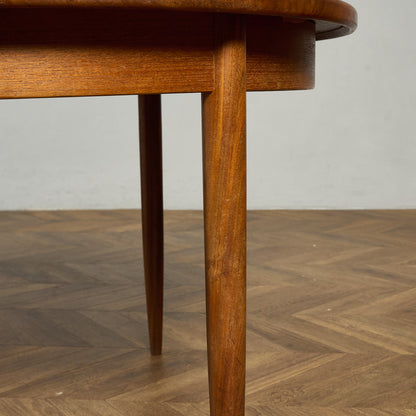 ヴィンテージ エクステンション オーバルダイニングテーブル