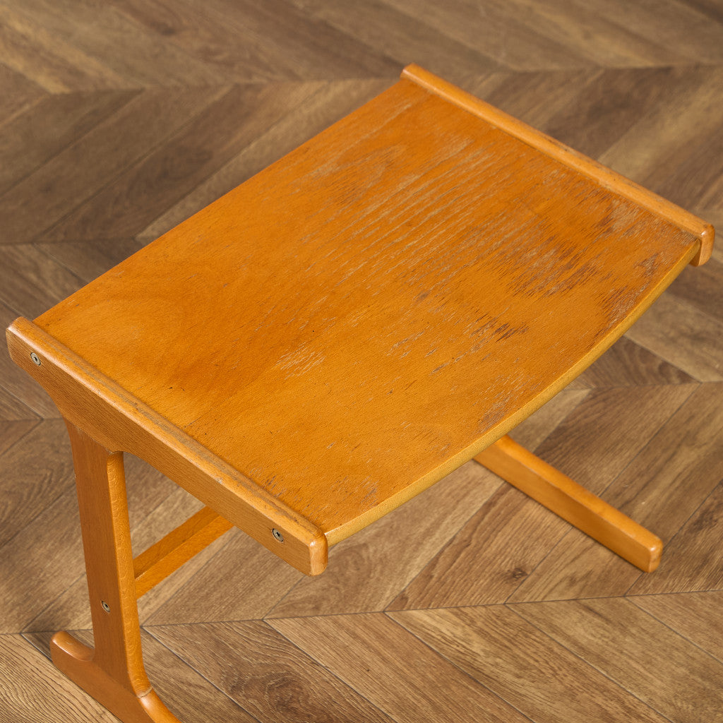 ルーマニア製 ヴィンテージ ネストテーブル