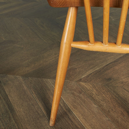 スティックバックチェア