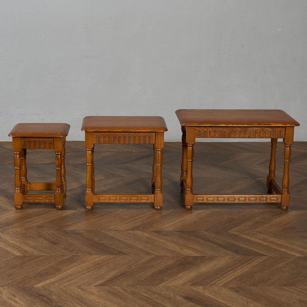 英国 クラシック ネストテーブル