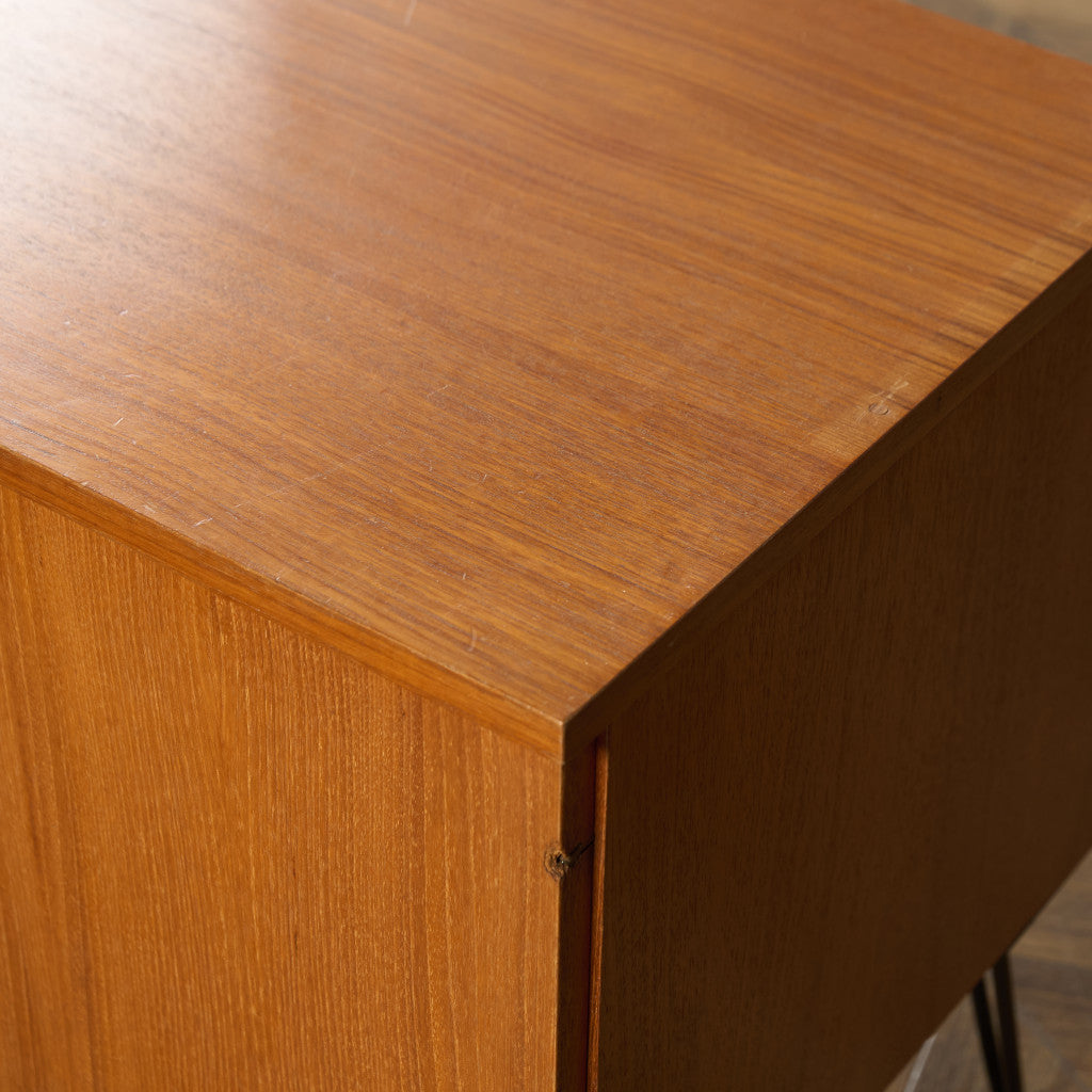 英国 ヴィンテージ キャビネット