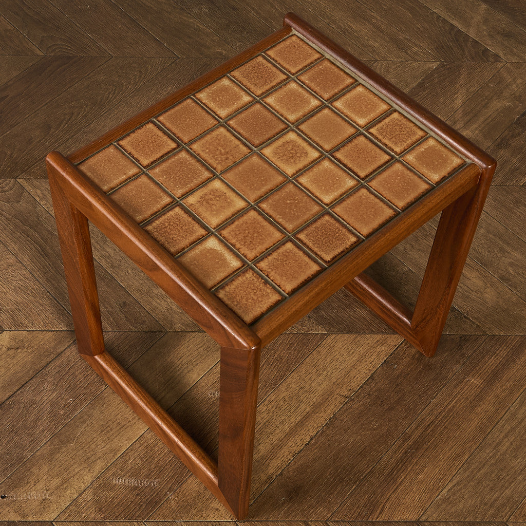 英国 ヴィンテージ タイルトップ ネストテーブル #91883