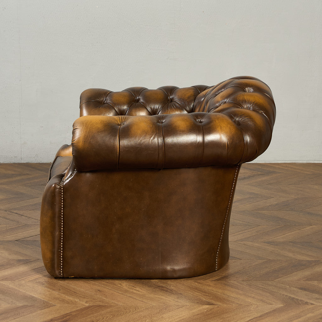 英国 クラシック チェスターフィールド ソファ