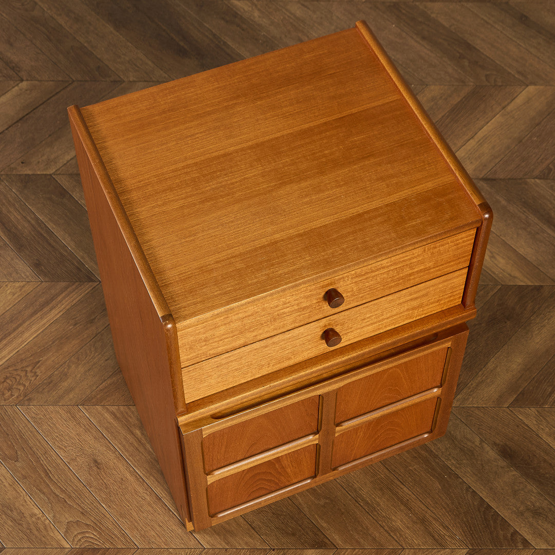 ヴィンテージ 十字扉 スモール キャビネット