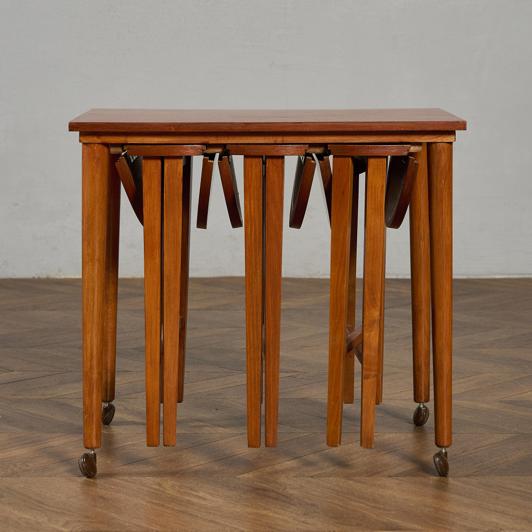 Novy Domov ヴィンテージ ネストテーブル