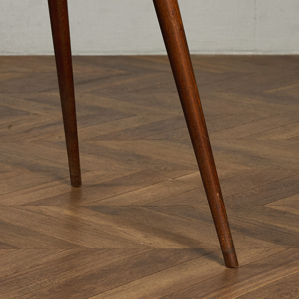 ブレックファストテーブル