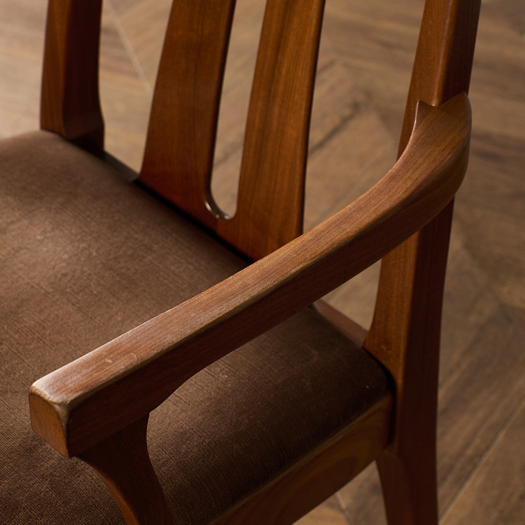 ダイニング アームチェア