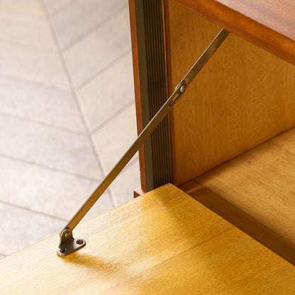 英国 ヴィンテージ ベッドサイドキャビネット