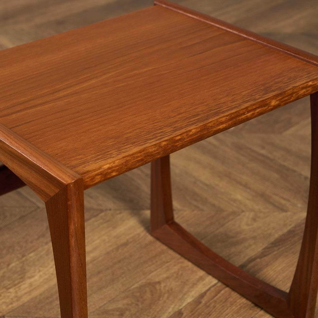 Quadrille ヴィンテージ ネストテーブル