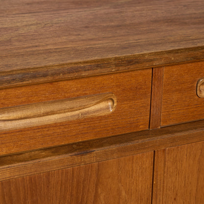 Fresco ヴィンテージ 脚付き サイドボード (4072)