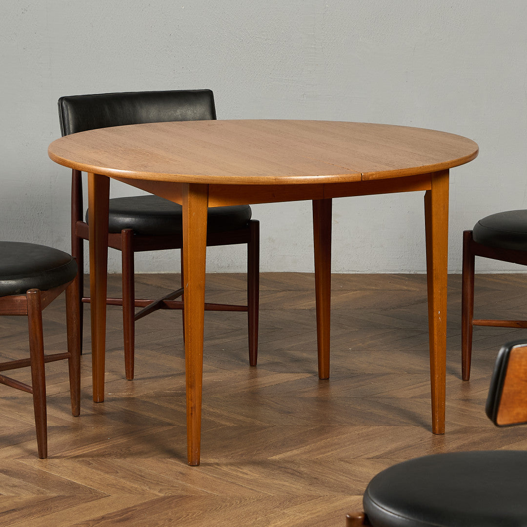 デンマーク エクステンション ラウンド ダイニングテーブル