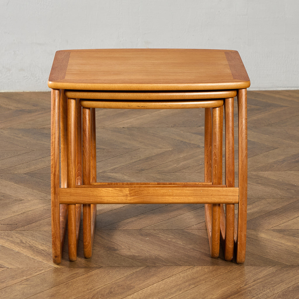 Burlington ネストテーブル