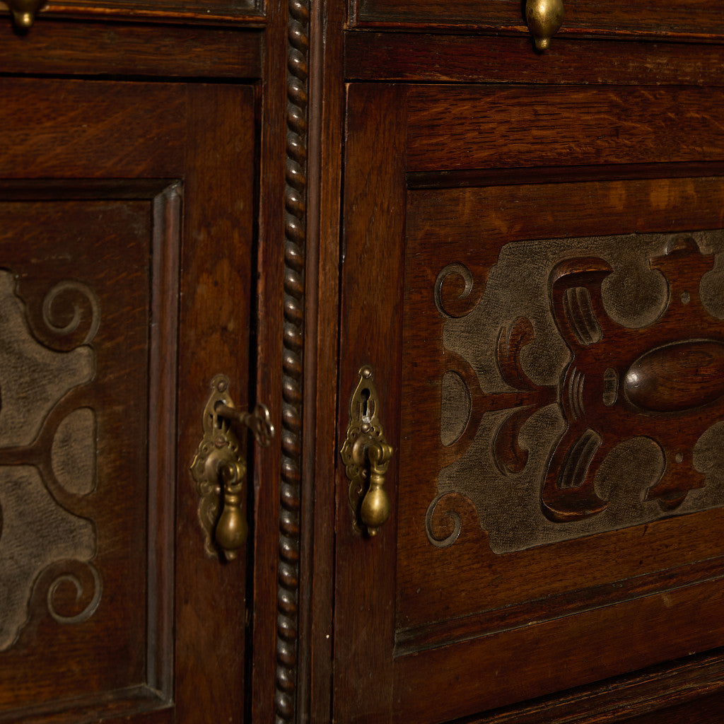 英国 クラシック ウェルシュドレッサー  食器棚