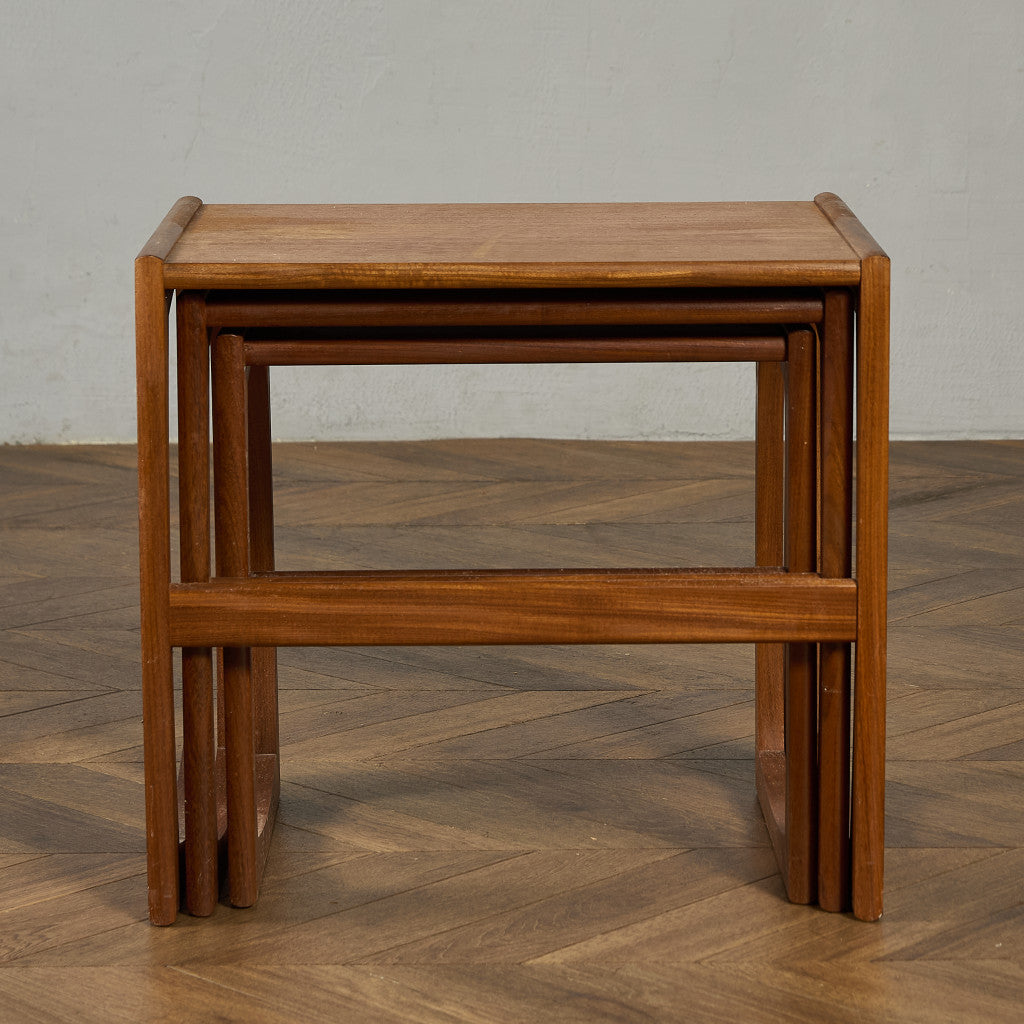 Quadrille ヴィンテージ ネストテーブル