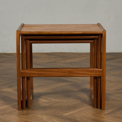 Quadrille ヴィンテージ ネストテーブル