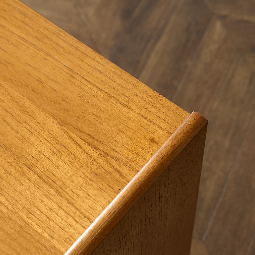 十字扉 ヴィンテージ キャビネット