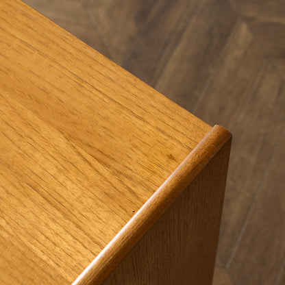 十字扉 ヴィンテージ キャビネット