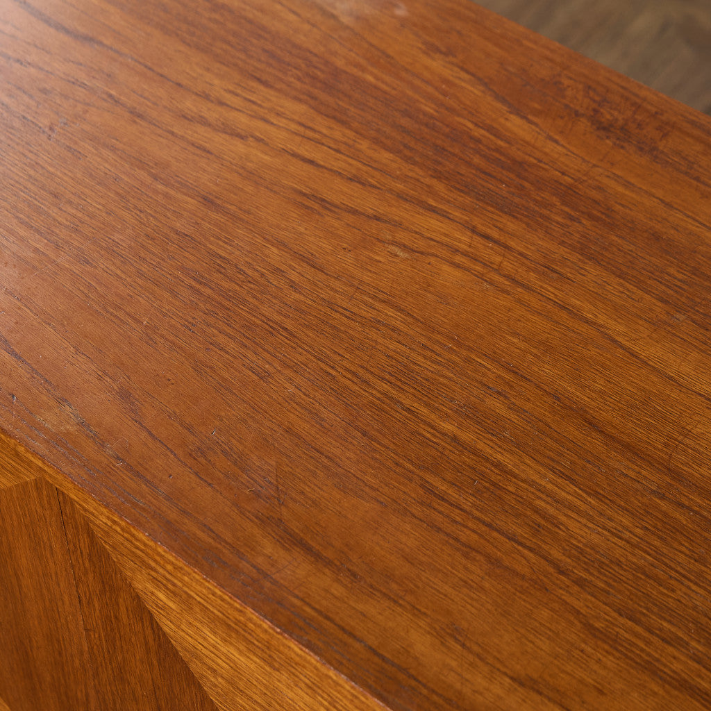 イギリス ヴィンテージ サイドボード