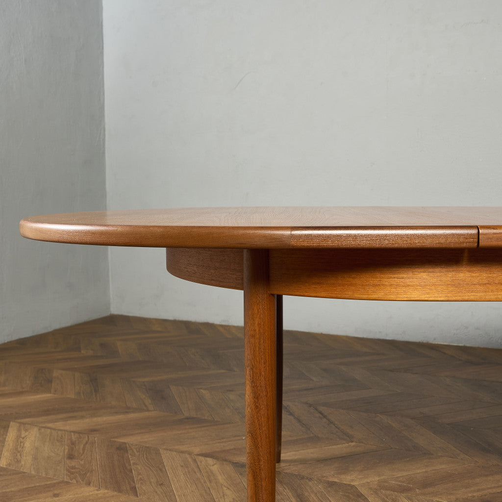 ヴィンテージ エクステンション オーバルダイニングテーブル