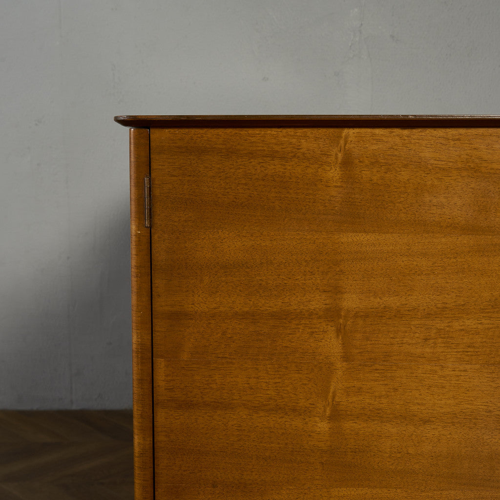 英国ヴィンテージ サイドボード