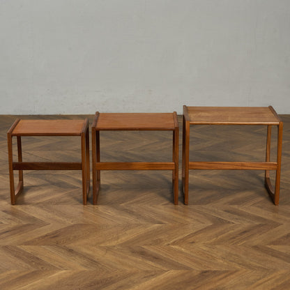 Quadrille ヴィンテージ ネストテーブル