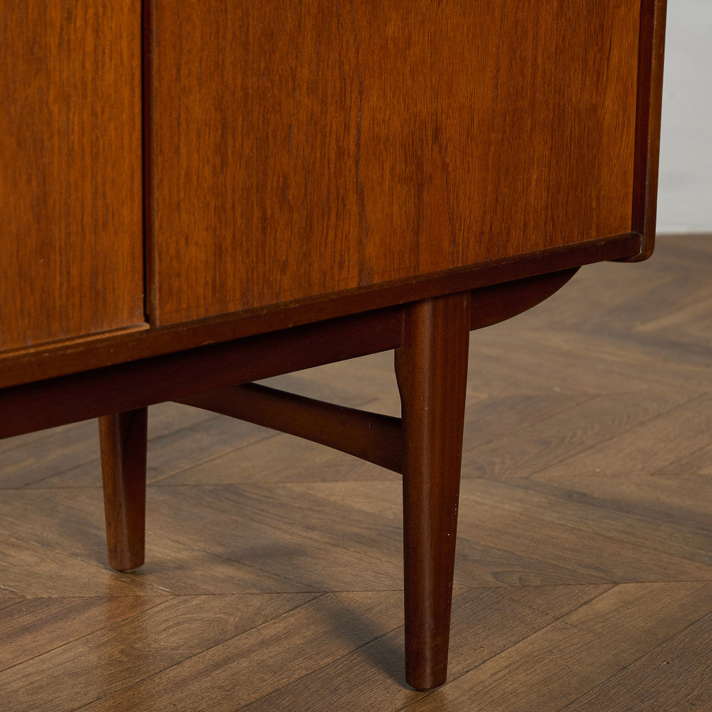 イギリス ヴィンテージ サイドボード