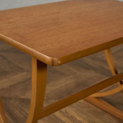 ネストテーブル