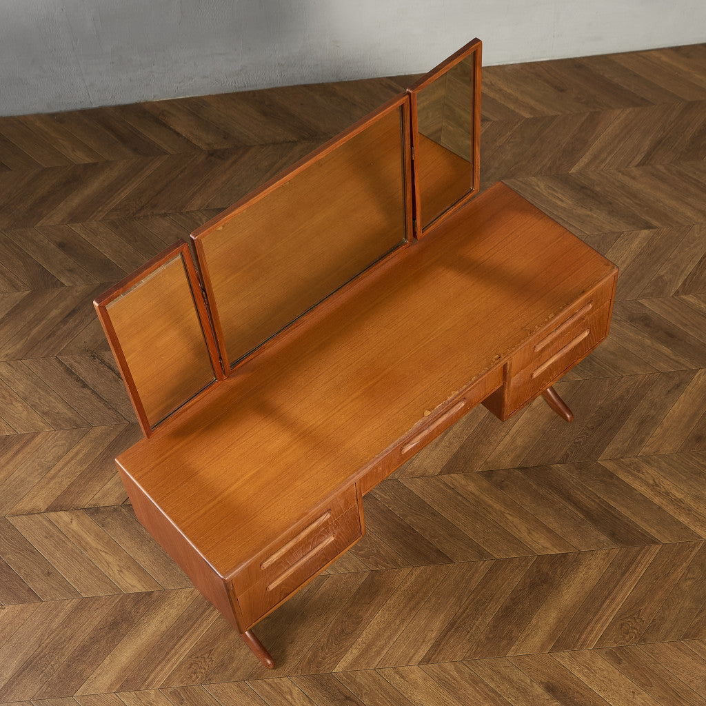 ニューフレスコ ドレッシングデスク (1986)