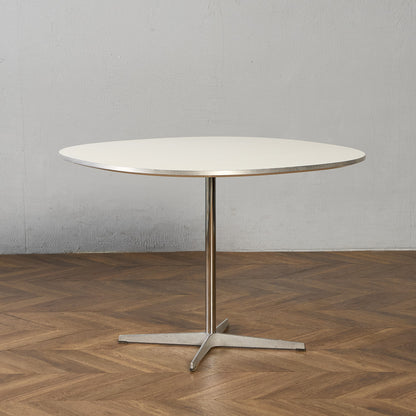 Fritz Hansen A603 Super-circular Table スーパー円テーブル