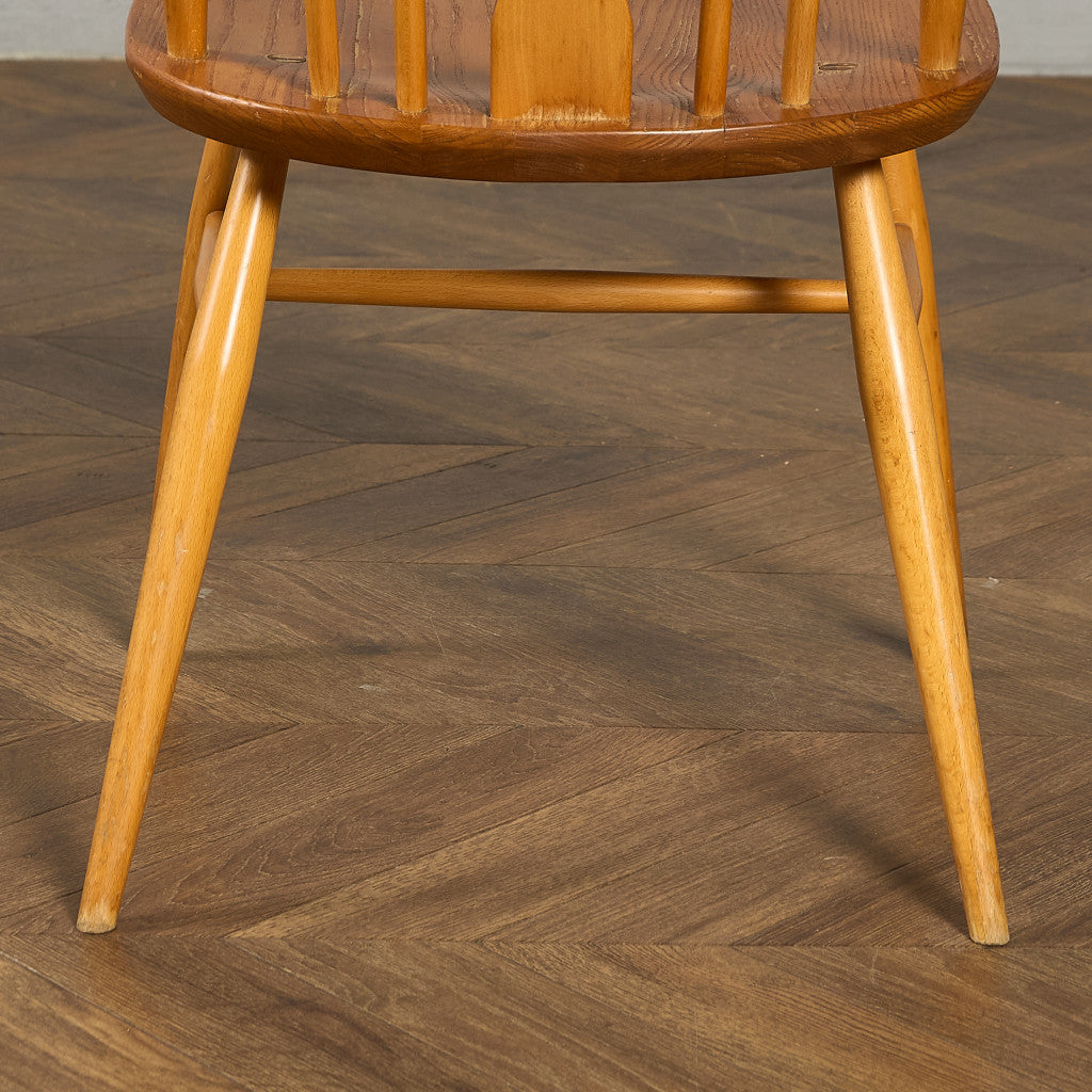 スワンバックチェア