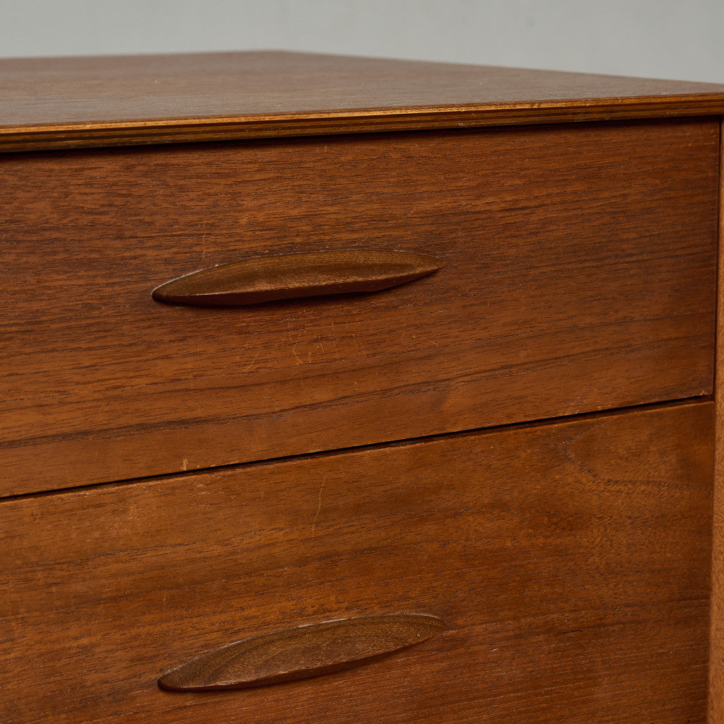 イギリス ヴィンテージ サイドボード