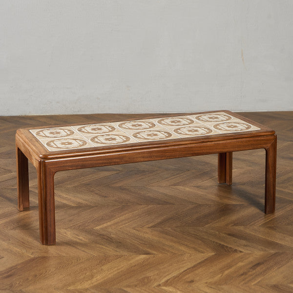 タイルトップ コーヒーテーブル